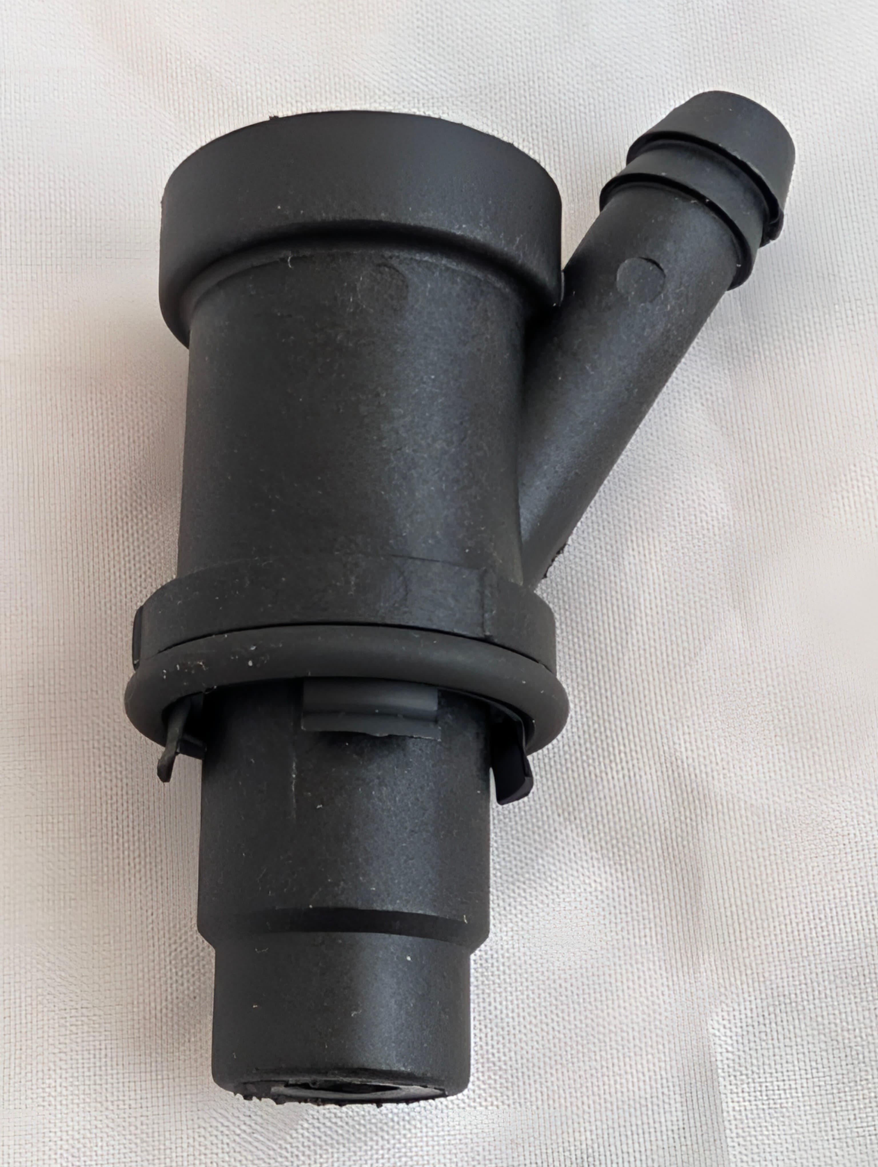 Genuine Mercedes Fuel Injector Screening / Insulator Sleeve — M102 / M116 / M117